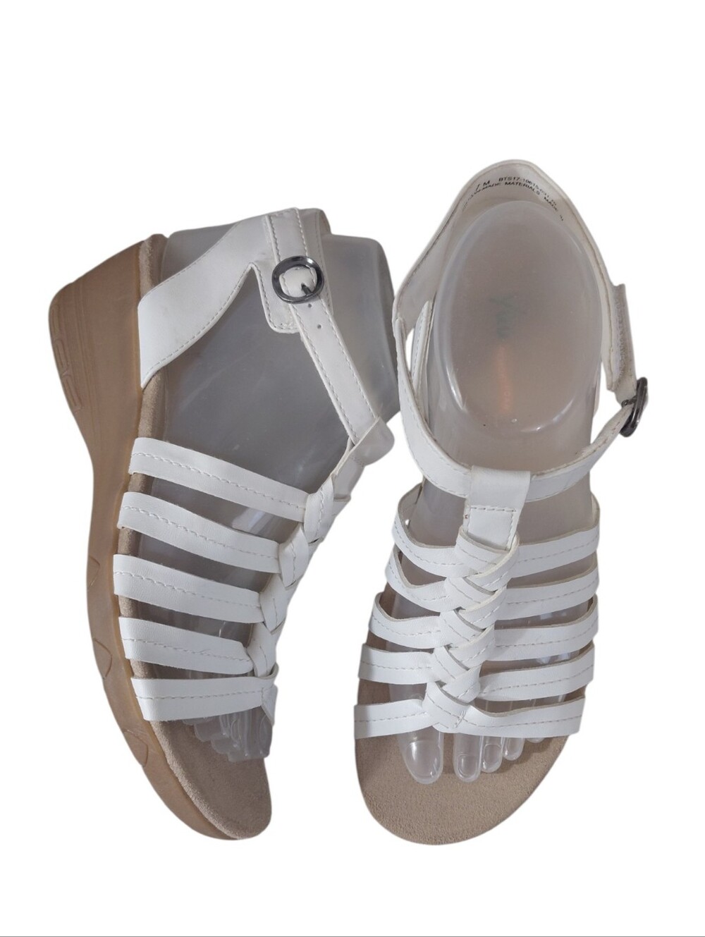 Yuu Hilly White Multi-Strap Wedge Sandals Size 7